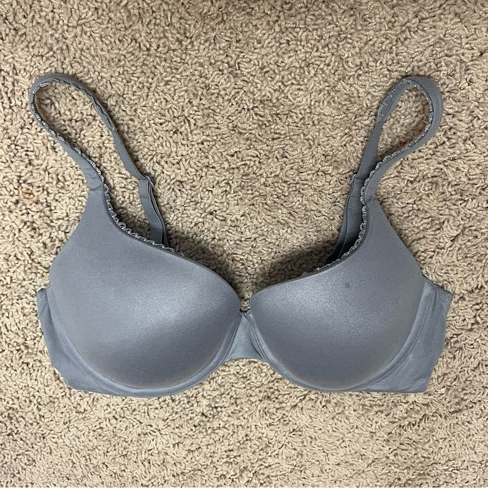 Victoria’s Secret Body By Victoria Bra, 34D